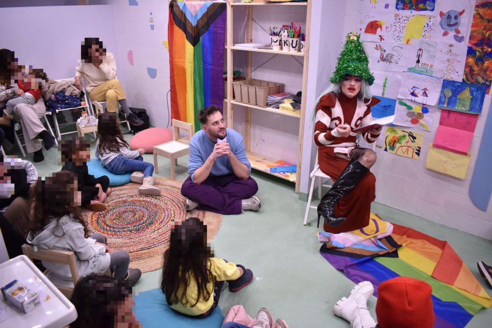 K. Μαραγκός: Θα συνεχίσουμε τις αναγνώσεις παραμυθιών από Drag Queens