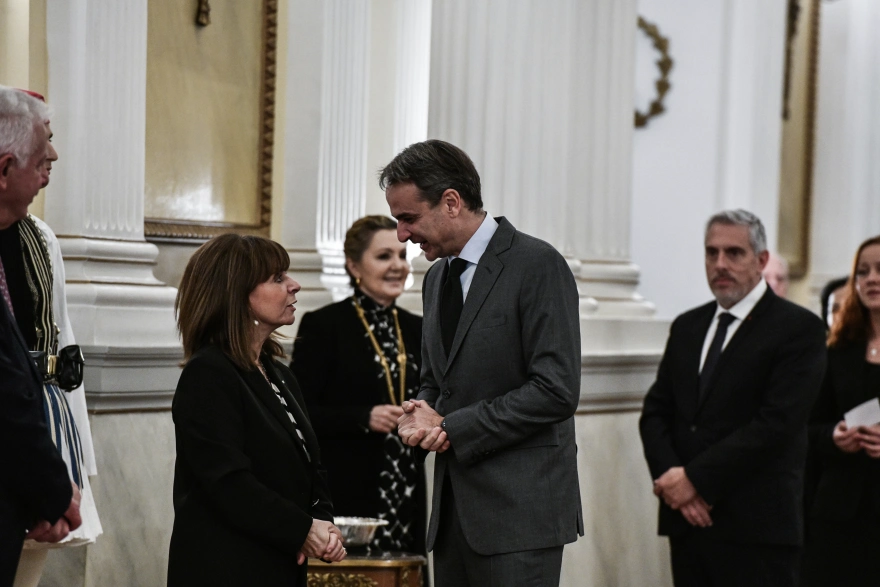 Κ. Σακελλαροπούλου: Δεξίωση στο Προεδρικό Μέγαρο για τους ξένους πρέσβεις – Παρών και ο πρωθυπουργός (ΦΩΤΟ)