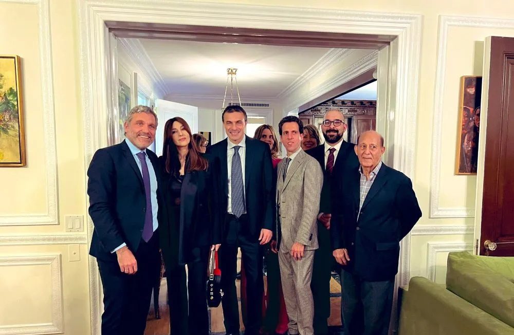 Πλημμύρισε με την ομορφιά της Μόνικα Μπελούτσι το προξενείο μας στη Νέα Υόρκη