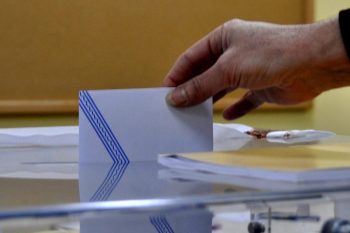 Τι πρέπει να κάνουν οι απόδημοι για να ψηφίσουν στις εκλογές της 21ης Μαΐου από τον τόπο διαμονής τους