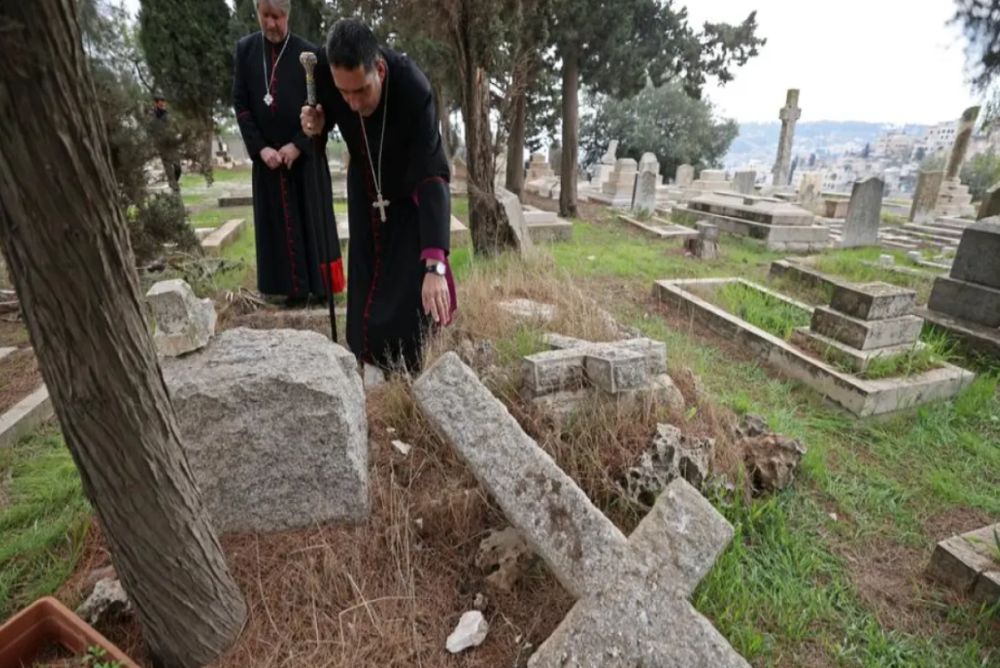 Ισραήλ: Δεκάδες τάφοι βεβηλώθηκαν σε προτεσταντικό κοιμητήριο στην Ιερουσαλήμ