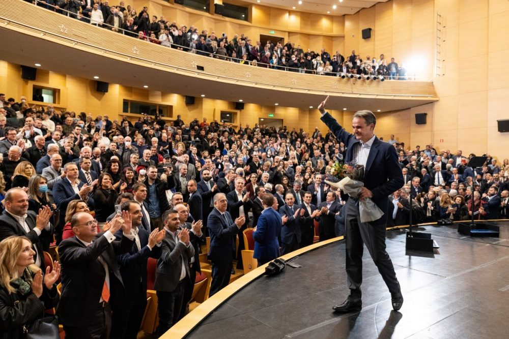 Νέα δημοσκόπηση: Με «αέρα» 8,2% η ΝΔ στην τελική ευθεία!