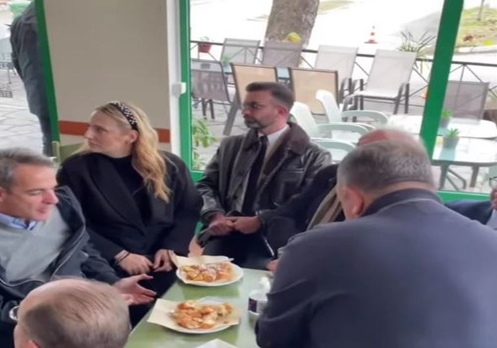 Με… μπουγάτσα το ξεκίνημα της περιοδείας Μητσοτάκη σε Ανατολική Μακεδονία και Θράκη! (Video)