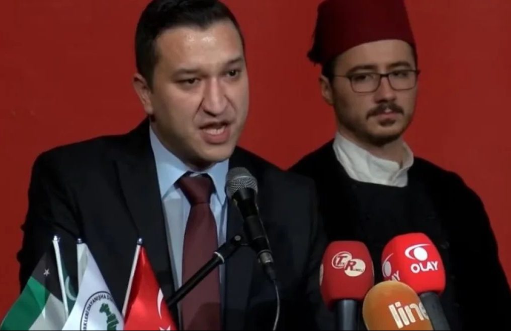 Κάποιος να τον μαζέψει…