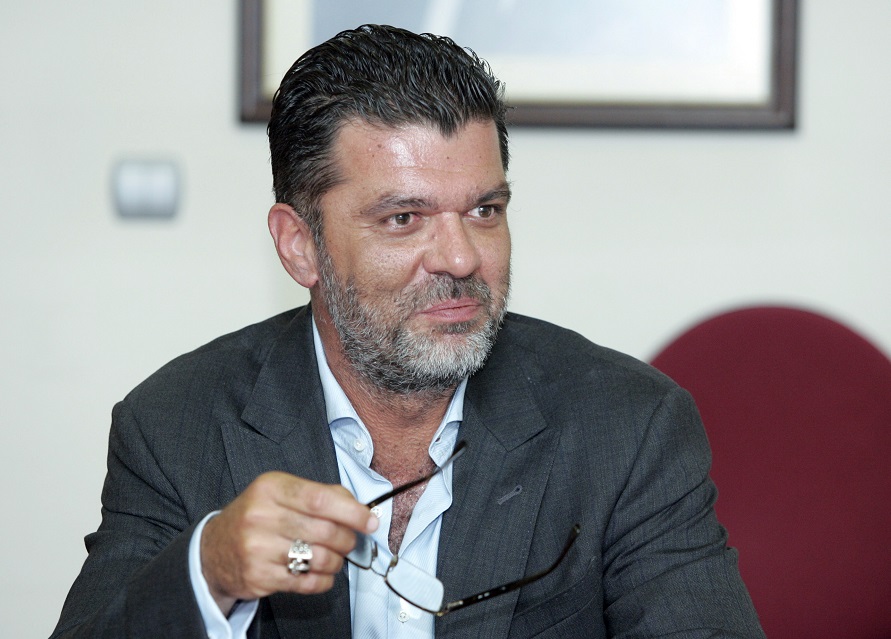 Θα στήσουν ανδριάντα του Πάτση