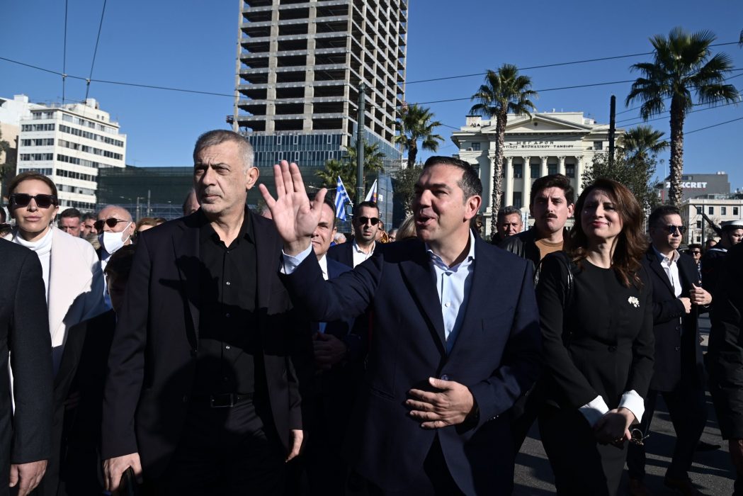 Ζήτημα δημοκρατίας ακόμα και… με τα Γλυπτά βλέπει ο ΣΥΡΙΖΑ