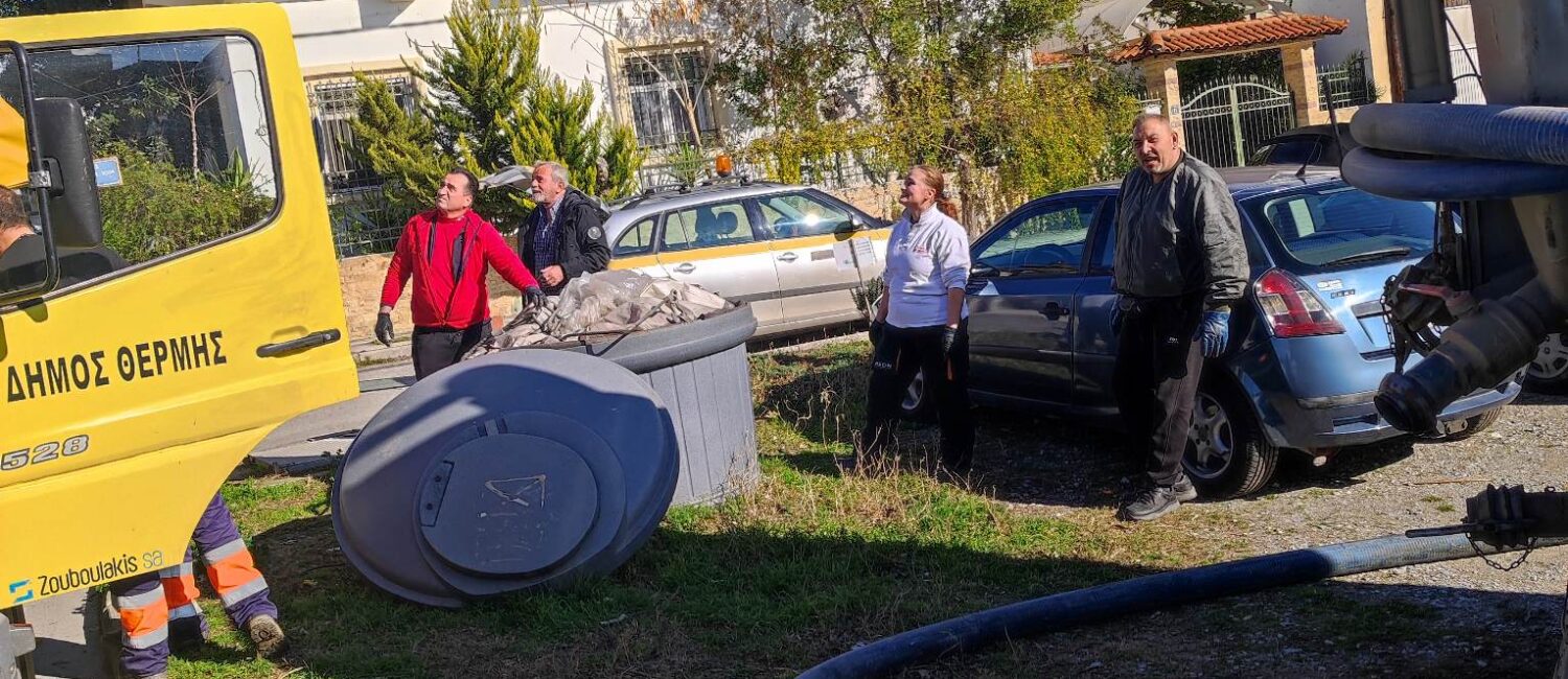 Φωτιά σε υπόγειο κάδο απορριμμάτων από υπολείμματα τζακιών – Έκκληση του Δ. Θέρμης στους πολίτες