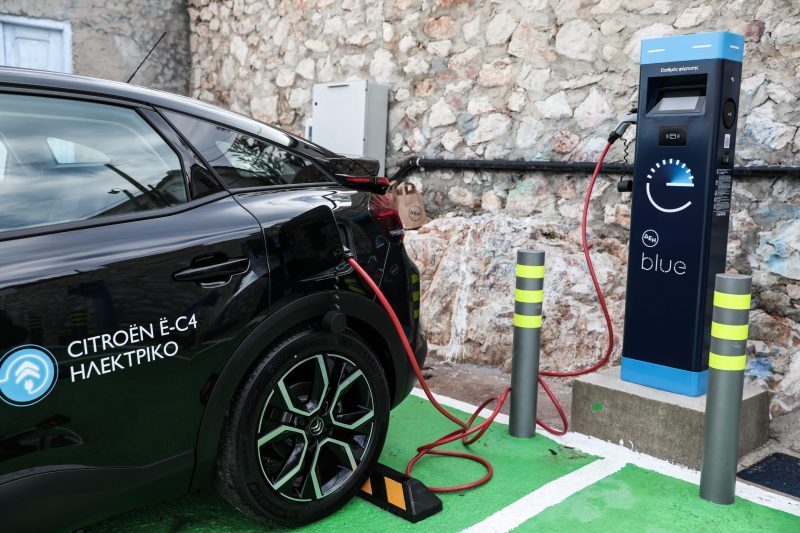 Να αξιοποιηθούν οι ΑΠΕ στην ηλεκτροκίνηση