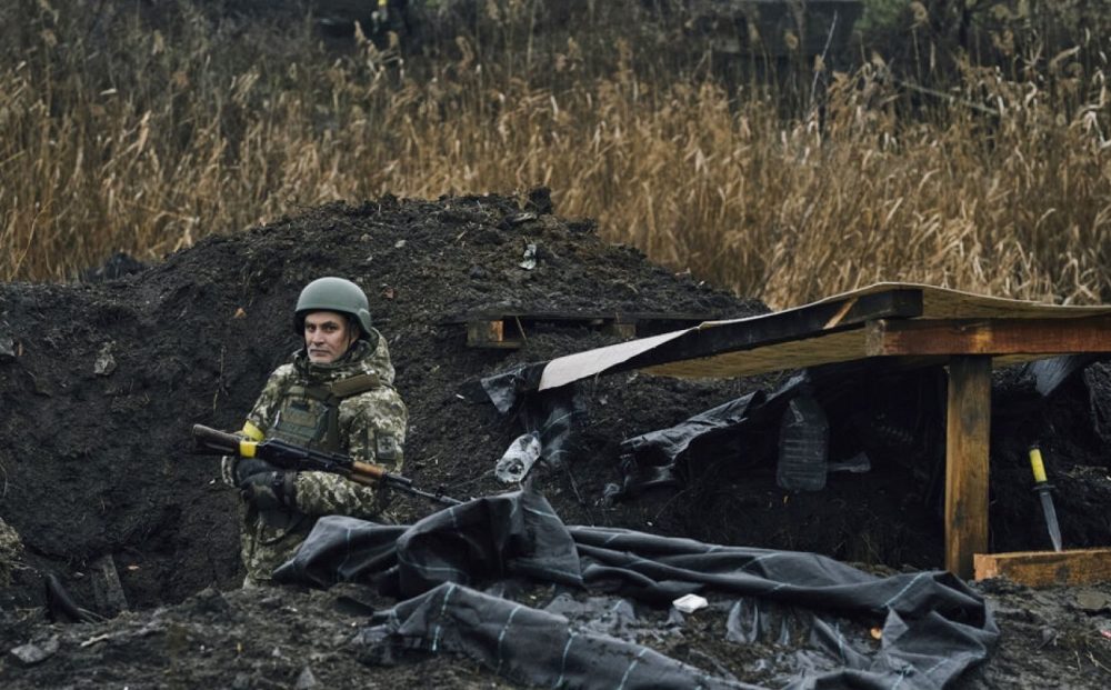 Τρεις νεκροί και 5 τραυματίες από ρωσικό βομβαρδισμό κοντά στη Χερσώνα