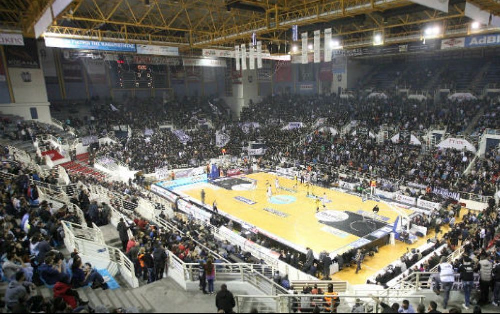 Θεσσαλονίκη: Πτώση κάμεραμαν από μεγάλο ύψος στο Paok Sports Arena – Δεν εμπνέει ανησυχία η υγεία του