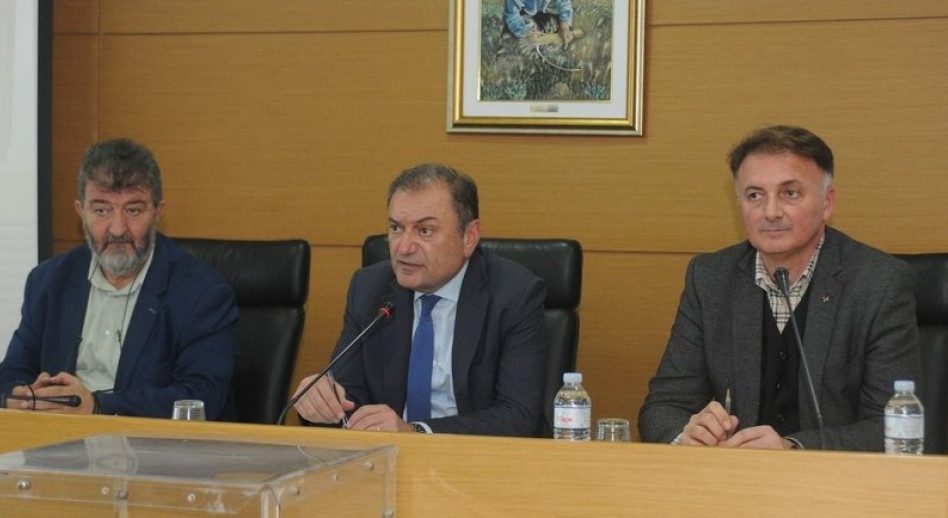 ΠΕΔ-ΚΜ: Παράταση των συμβάσεων των μακροχρόνια ανέργων ηλικίας 55-67 ετών