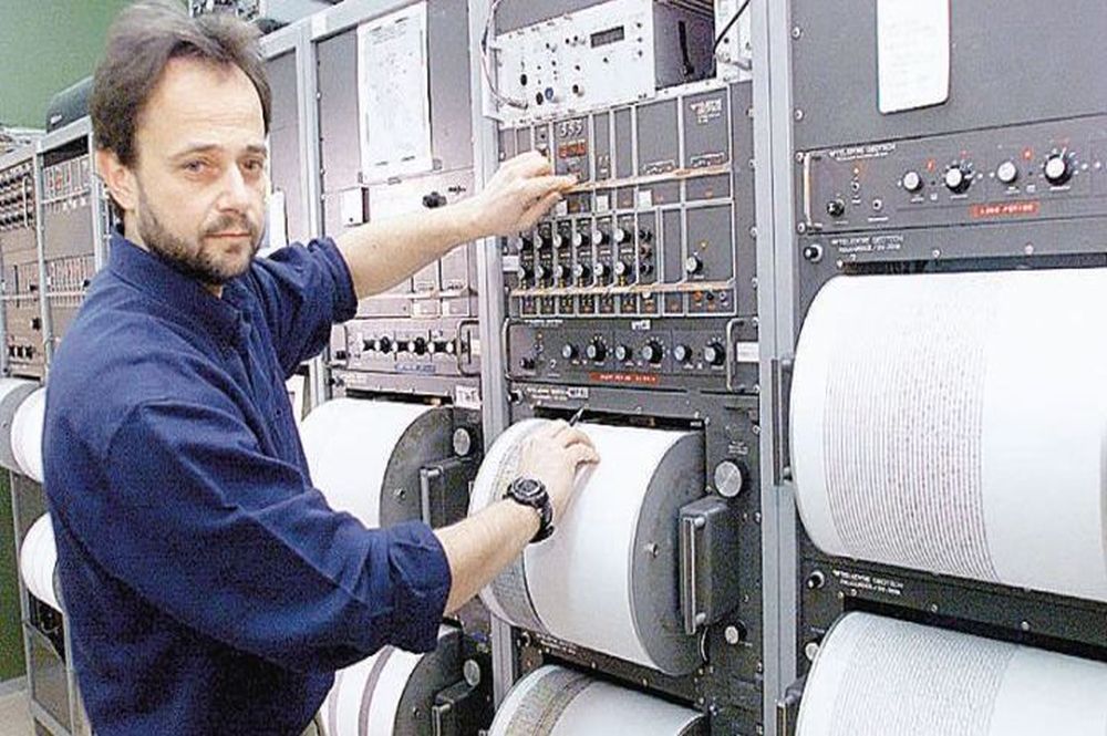 Μανώλης Σκορδίλης: Δεν υπάρχει επιστημονική ένδειξη για σεισμό 7,8 Ρίχτερ στην Ελλάδα