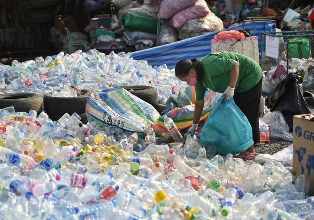 Ταϊλάνδη: Από το 2025 θα απαγορευτεί η εισαγωγή πλαστικών απορριμμάτων στην χώρα