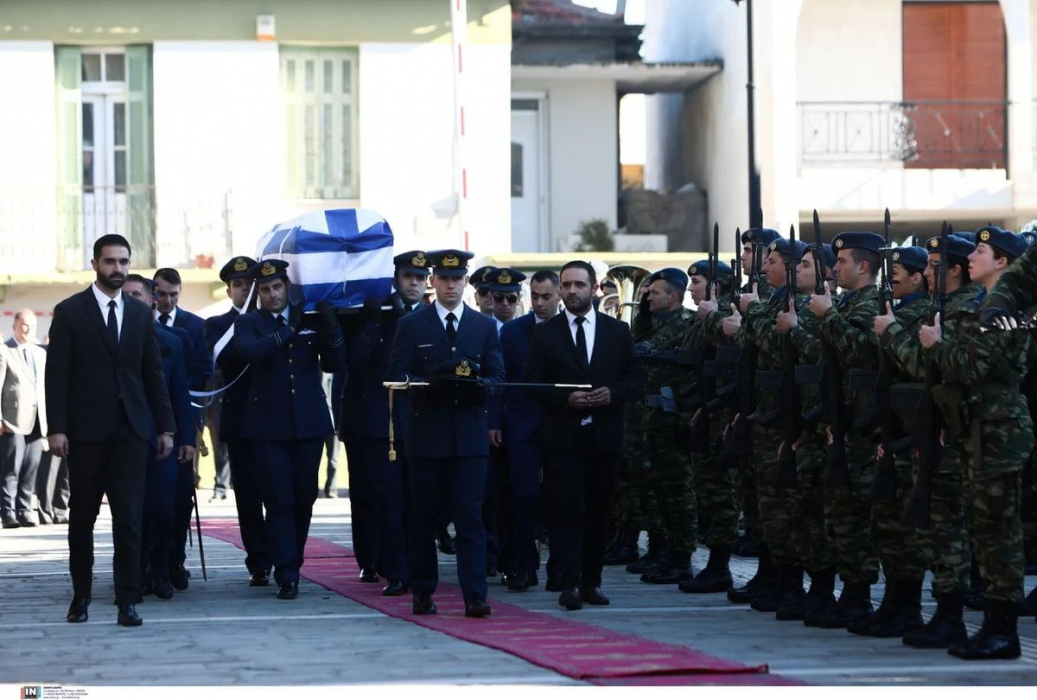 «Ο αετός πεθαίνει στον αέρα»