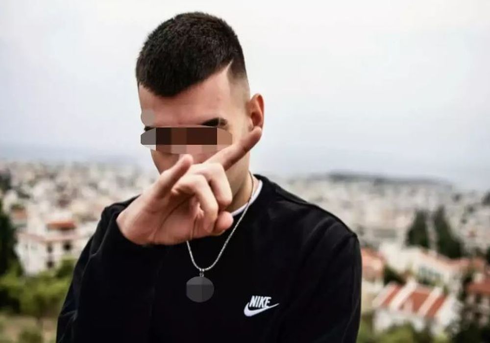 Αυτός είναι ο γνωστός τράπερ που συνελήφθη έχοντας όπλο (ΦΩΤΟ)