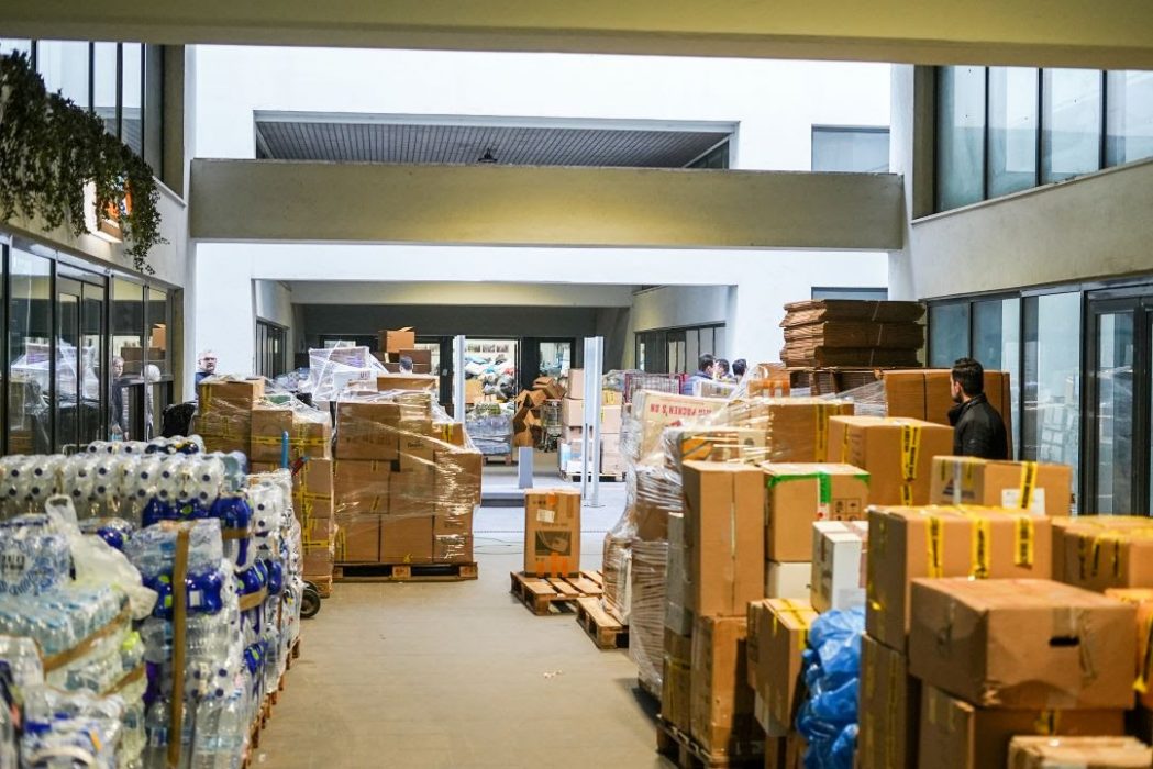 ΠΚΜ: Πάνω από 120 τόνοι ανθρωπιστικής βοήθειας αποστάλθηκαν σε Τουρκία και Συρία