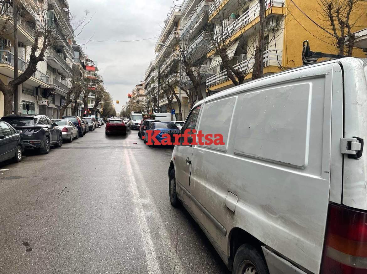 Θεσσαλονίκη: Από διπλή… μονή η λωρίδα από τα διπλοπαρκαρισμένα (ΦΩΤΟ)