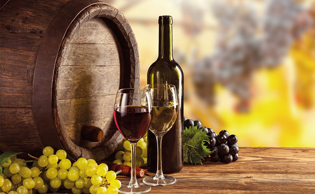 Ήπιαν, έφαγαν και έκλεψαν δεκάδες από τα καλύτερα κρασιά του κόσμου