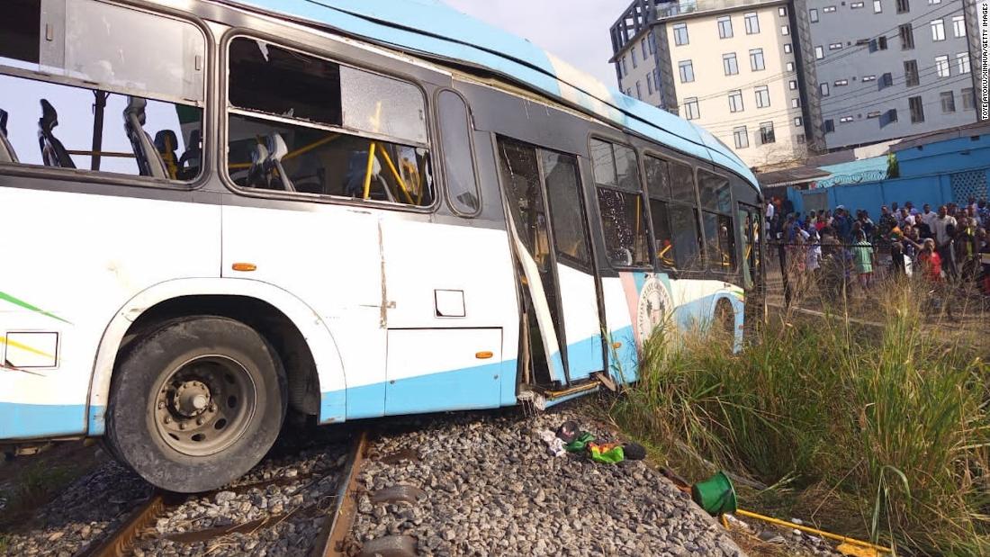 Νιγηρία: Δεκάδες νεκροί σε τροχαίο με λεωφορείο