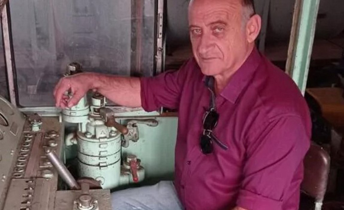 Τραγωδία Τέμπη: Βαρύ το κλίμα στην κηδεία του μηχανοδηγού