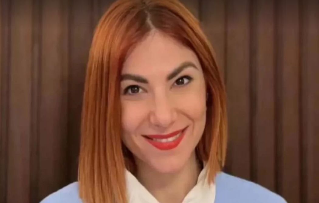 Δυστύχημα στα Τέμπη: Αβάσταχτος πόνος στο Λαγκαδά στη κηδεία της Σοφίας Ταχματζίδου