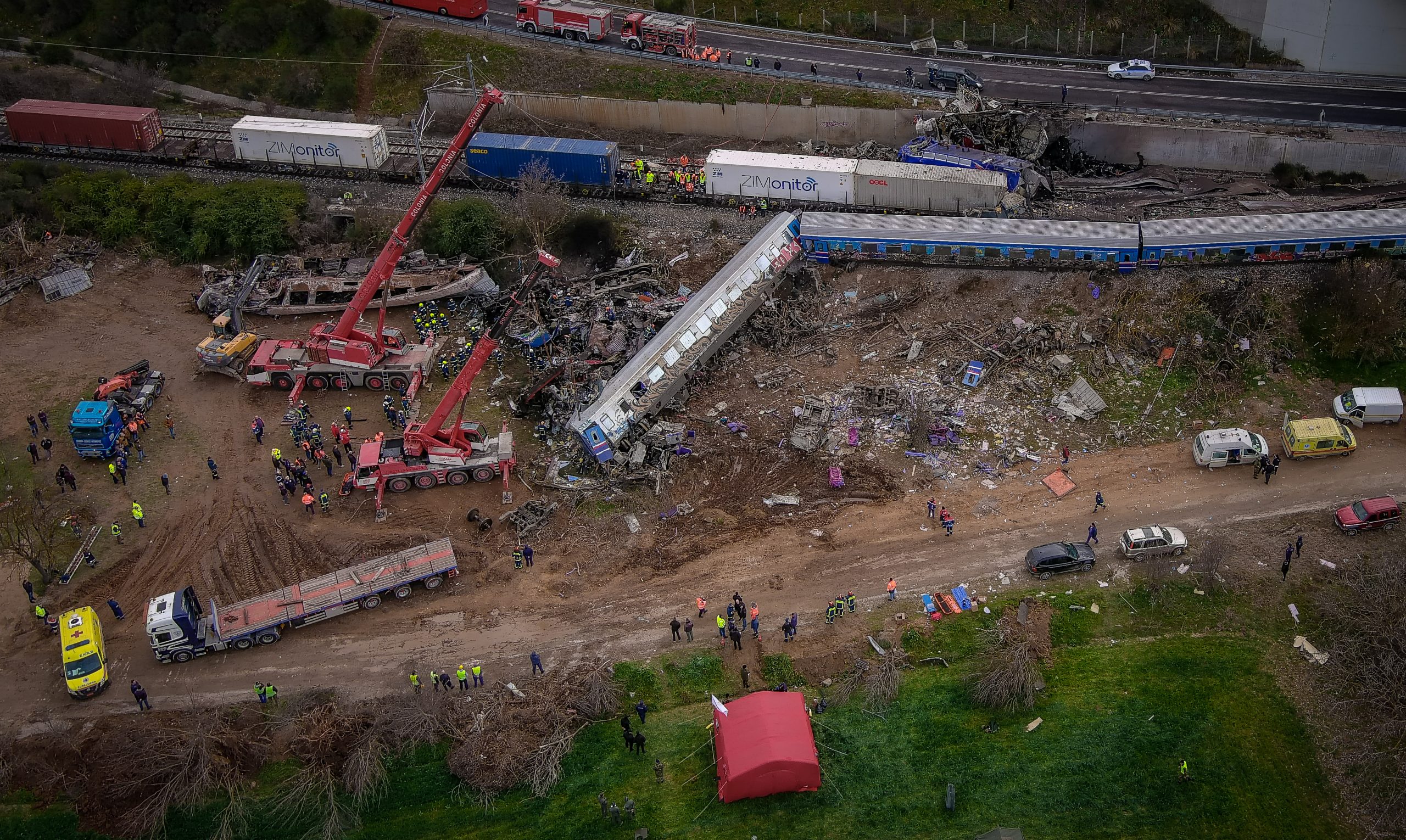 Σύγκρουση τρένων στα Τέμπη: Στους 38 οι νεκροί – Τριήμερο εθνικό πένθος κήρυξε ο Κ. Μητσοτάκης (ΦΩΤΟ)
