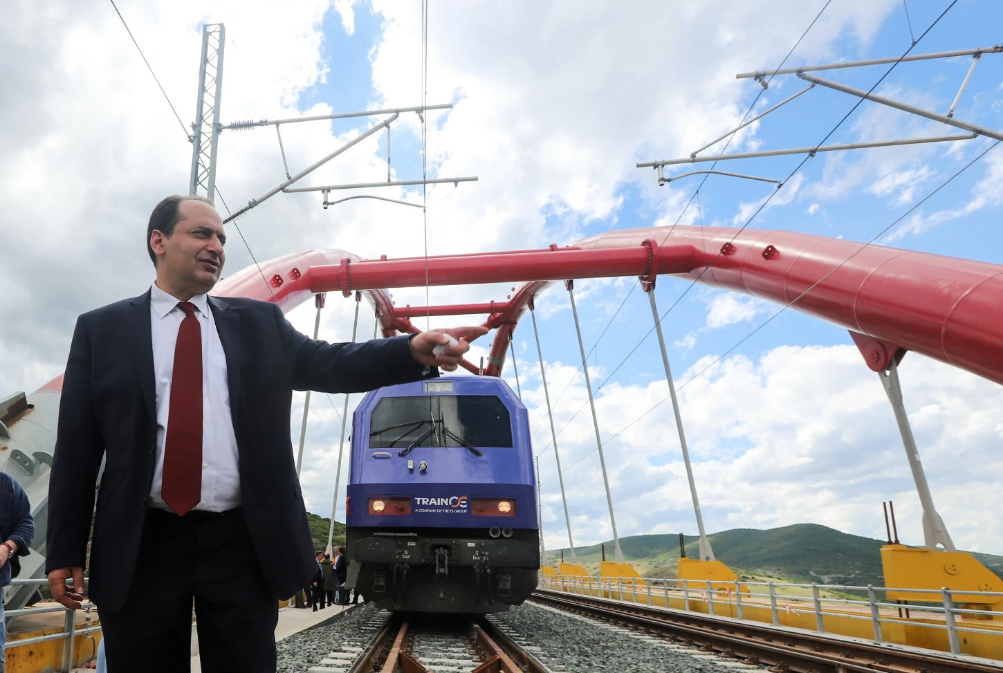 Τοποθετούσαν μηχανήματα τηλεμετρίας για τα… σκουπίδια