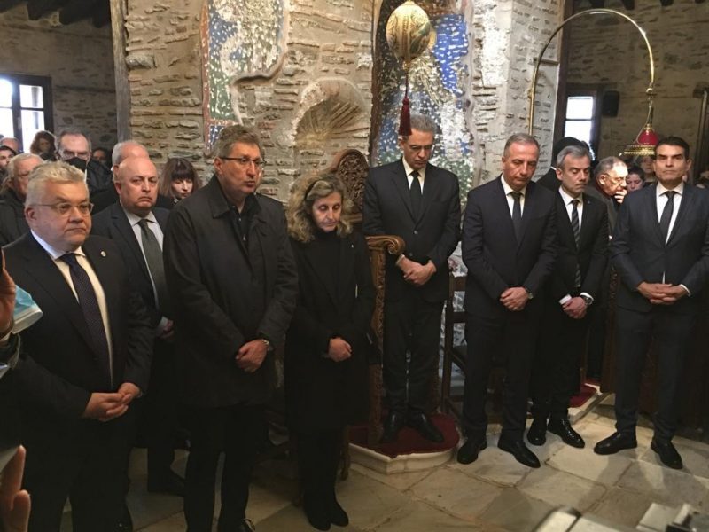 Αποφεύγουν τις δημόσιες εκδηλώσεις