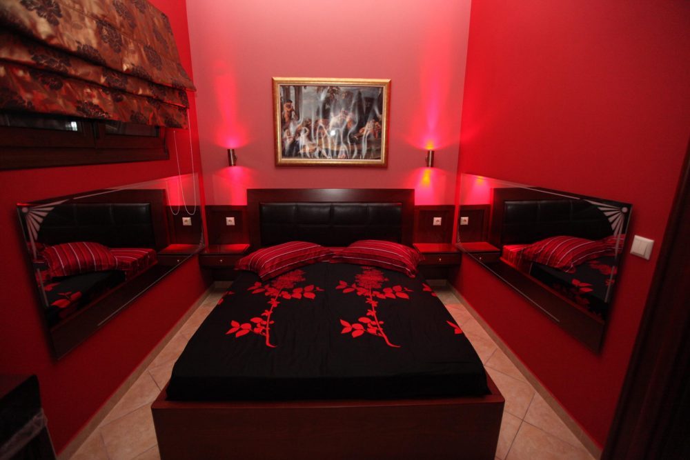 Δράμα: Έχουμε νόμιμους οίκους ανοχής και αρνούνται να μας δώσουν POS - Τι καταγγέλλουν ιδιοκτήτες