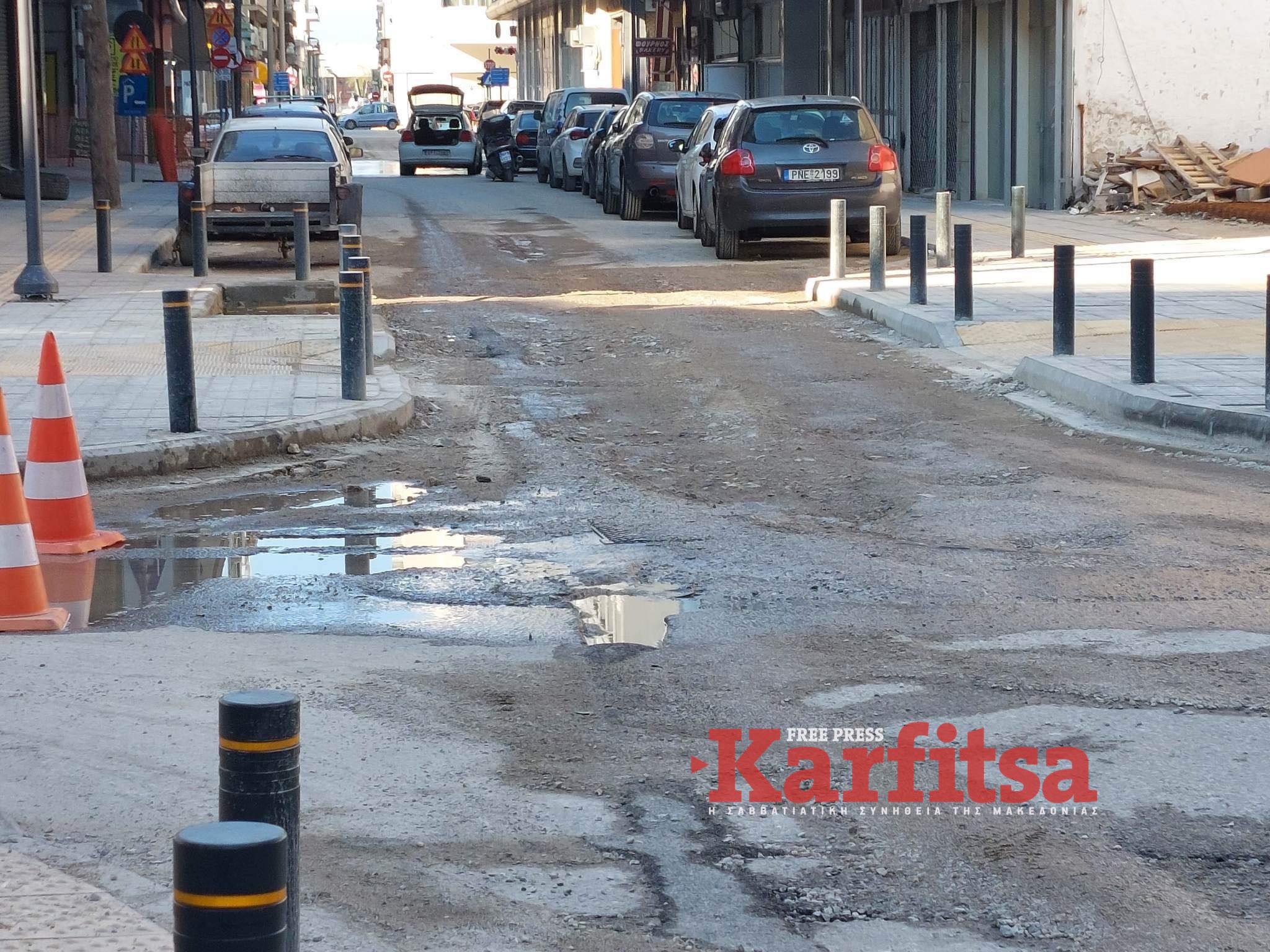 Θεσσαλονίκη: Φτιάχνονται τα πεζοδρόμια… χαλάνε οι δρόμοι! (ΦΩΤΟ + Video)