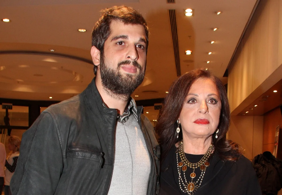 Χάρις Αλεξίου: «Είπαμε στον γιο μας ότι είναι υιοθετημένος από νωρίς»