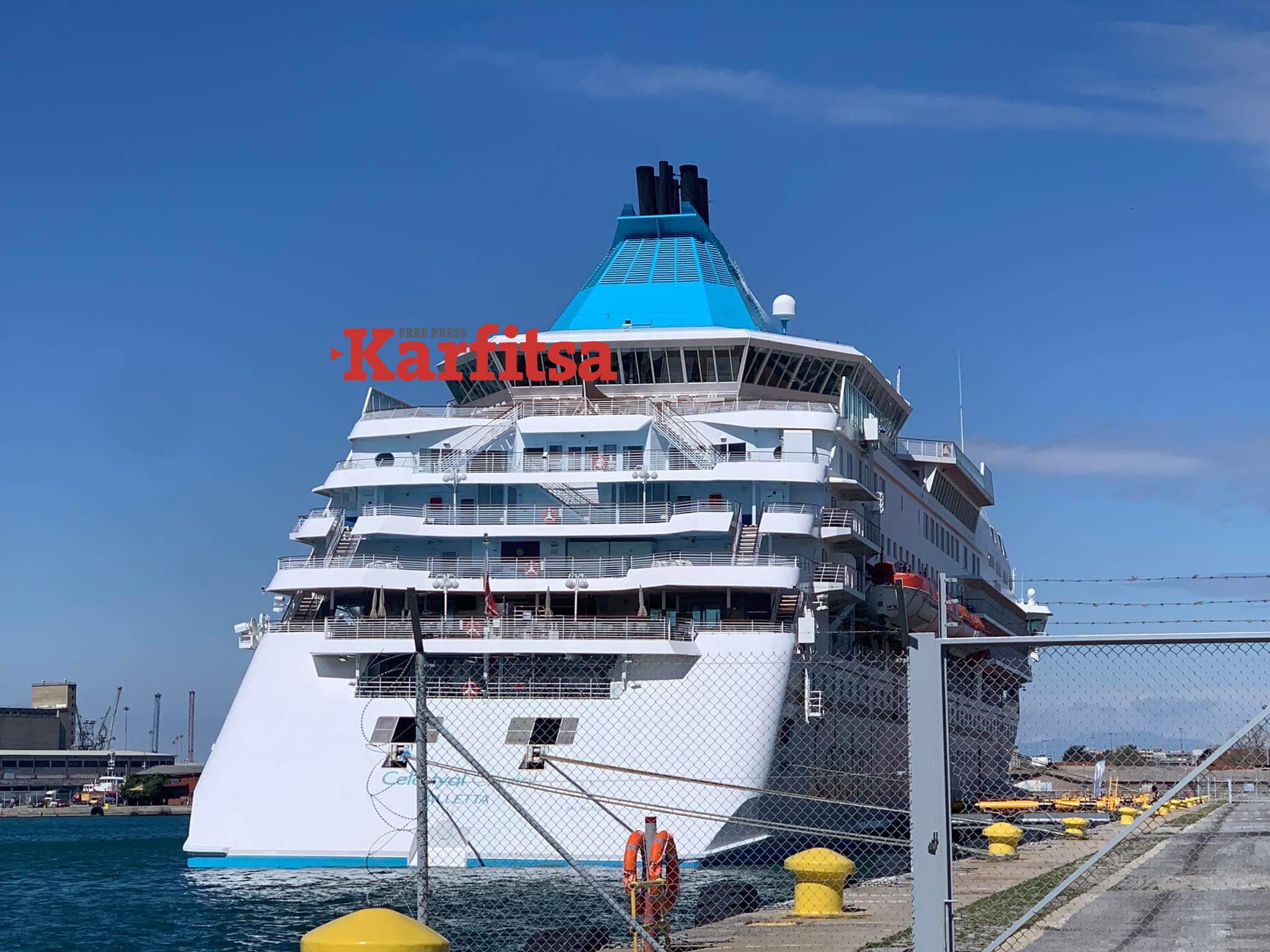 Θεσσαλονίκη: «Έδεσε» στο λιμάνι το «Celestyal Crystal» (ΦΩΤΟ)