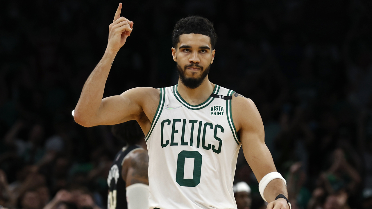 NBA – Σέλτικς-Χοκς 119-106: Οι Σέλτικς δεν αστειεύονται, ο Τέιτουμ δε σταματιέται