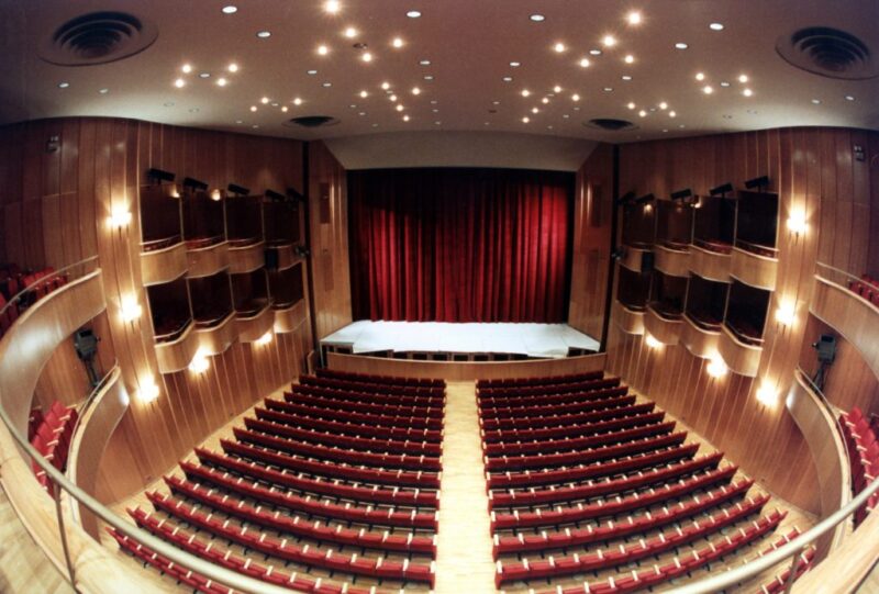 Εκκενώθηκε η κατάληψη στο θέατρο «Ολύμπια – Μαρία Κάλλας»