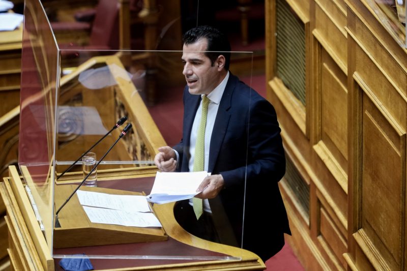 «Γιατί δεν στήριξε τις ρυθμίσεις στη Βουλή;» ρωτά ο Πλεύρης τον Τσίπρα για τα όσα είπε στην Κω