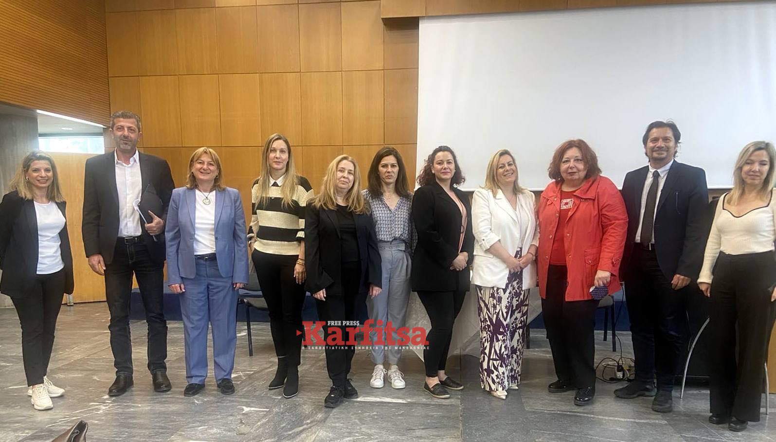Χάρισον Φορντ: Με τη σύζυγό του στην πρεμιέρα του «Indiana Jones» στις Κάννες