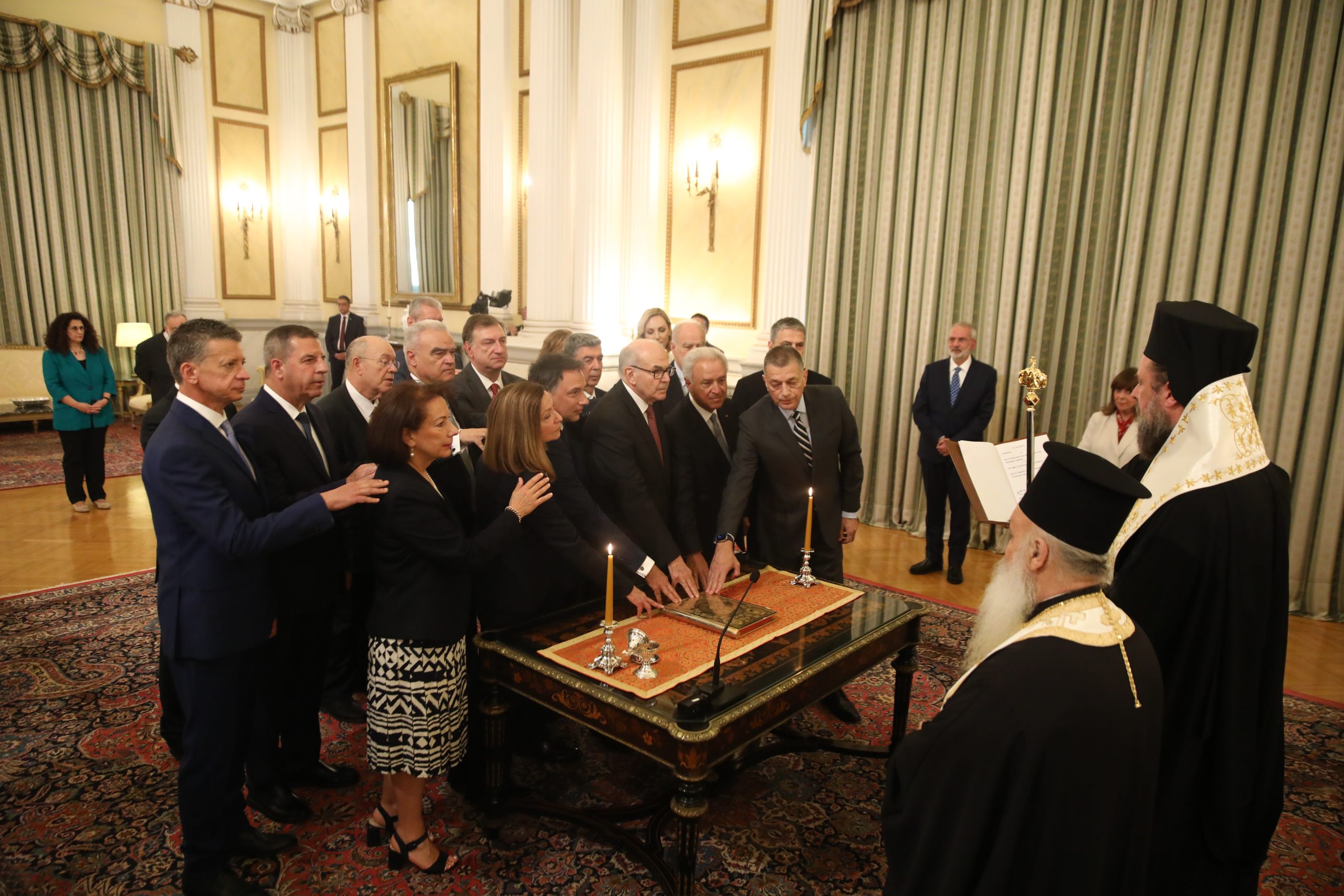 Ολοκληρώθηκε η ορκωμοσία της υπηρεσιακής κυβέρνηση