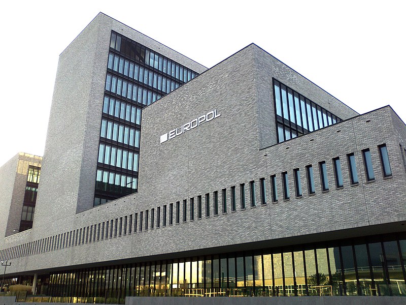 Europol: Στα ίχνη παράνομης πρόσβασης υπηρεσιών συνδρομητικής τηλεόρασης στην Ολλανδία