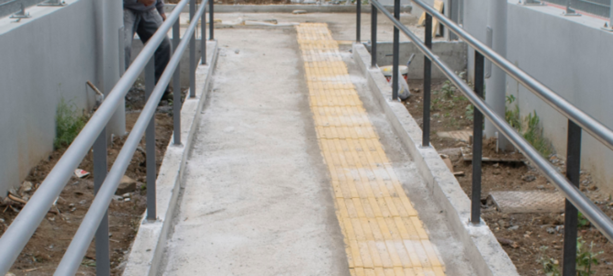 Θεσσαλονίκη: Ολοκληρώθηκε η κατασκευή ραμπών ΑμΕΑ στο «Θ. Ριζόπουλος»