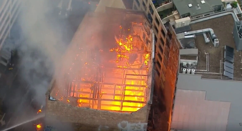 Αυστραλία: Μεγάλη πυρκαγιά σε επταώροφο κτίριο στο Σίδνεϊ (Video)