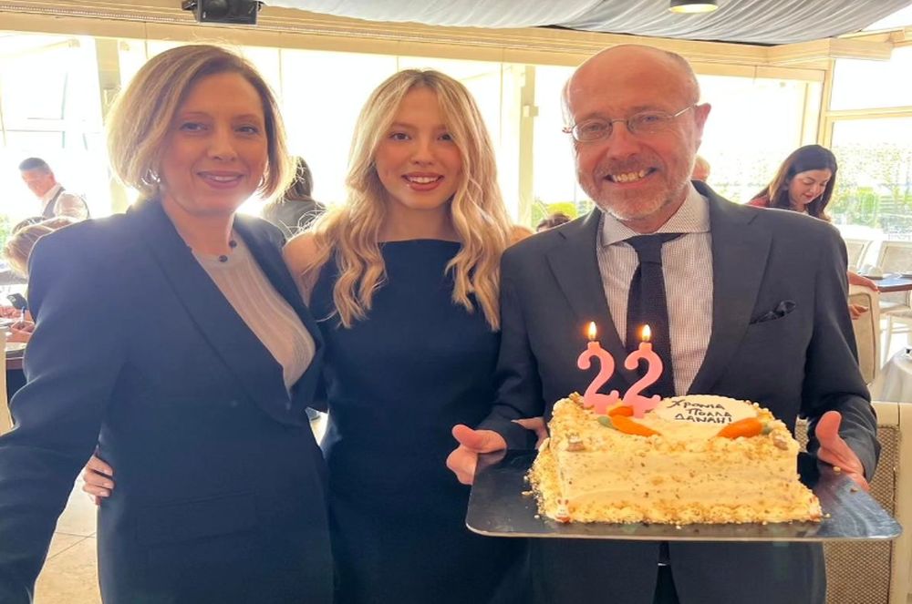 Θεσσαλονίκη: Προεκλογικά γενέθλια στην κόρη του