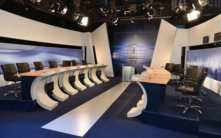 ΝΤΙΜΠΕΙΤ: Επικοινωνία χωρίς ουσία