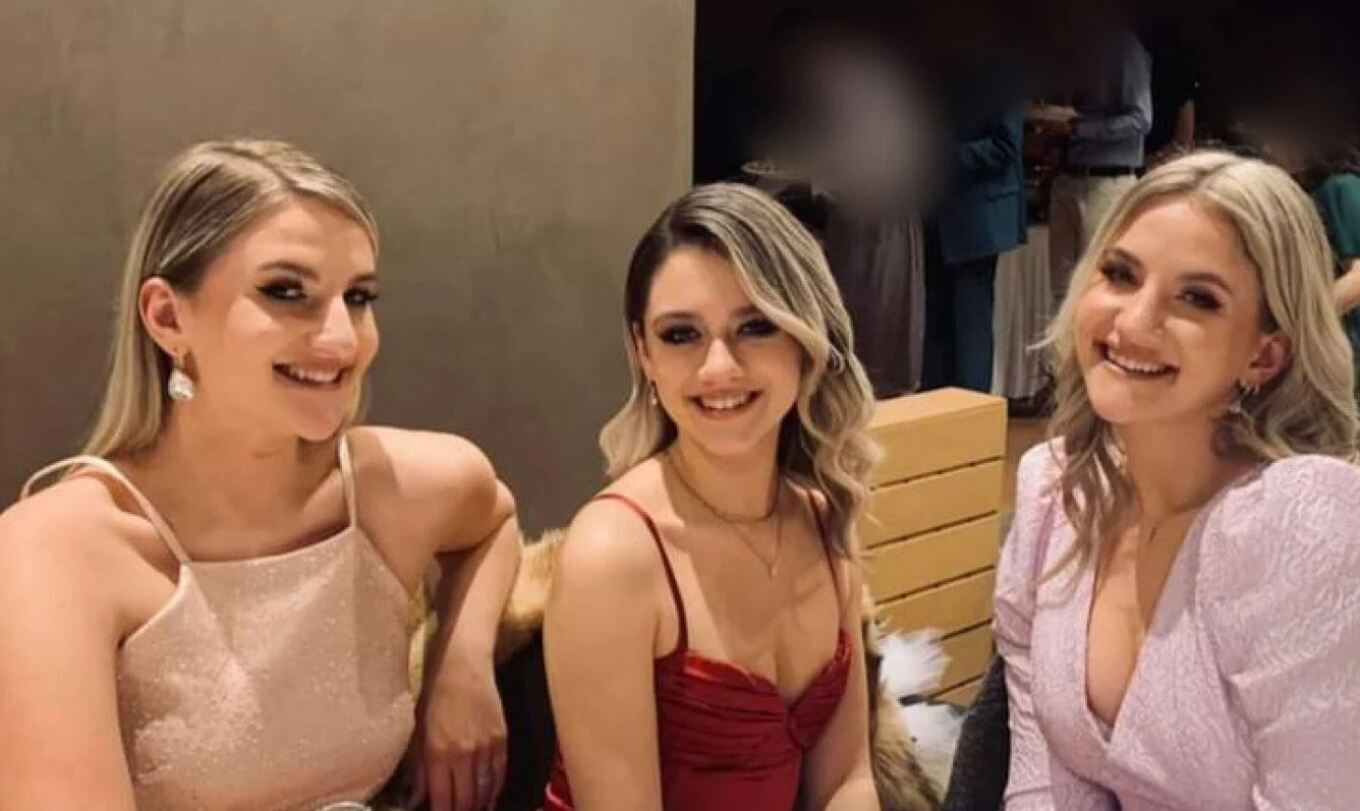 Κ. Μητσοτάκης: Συναντήθηκε με τις μητέρες των τριών κοριτσιών από την Καλαμπάκα που σκοτώθηκαν στα Τέμπη