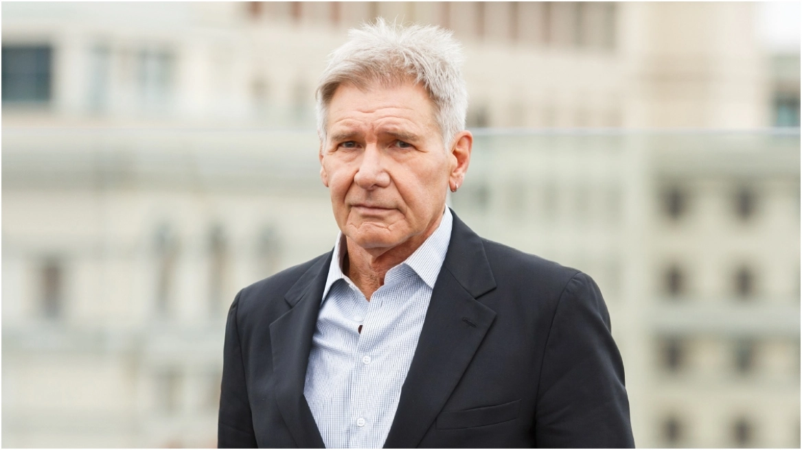 Χάρισον Φορντ: Με τη σύζυγό του στην πρεμιέρα του «Indiana Jones» στις Κάννες