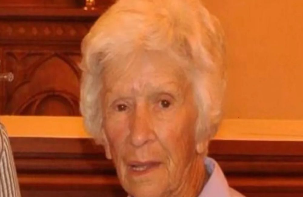 Νεκρή η 95χρονη που δέχθηκε επίθεση με τέιζερ από αστυνομικό