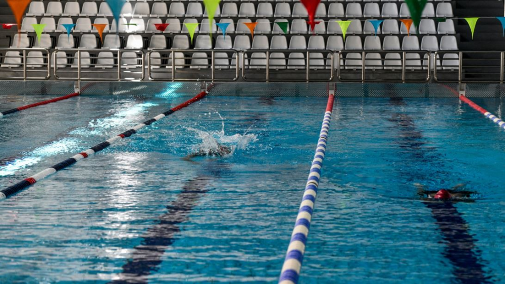57χρονος φωτογράφιζε ανήλικα κορίτσια με μαγιό σε κολυμβητήριο