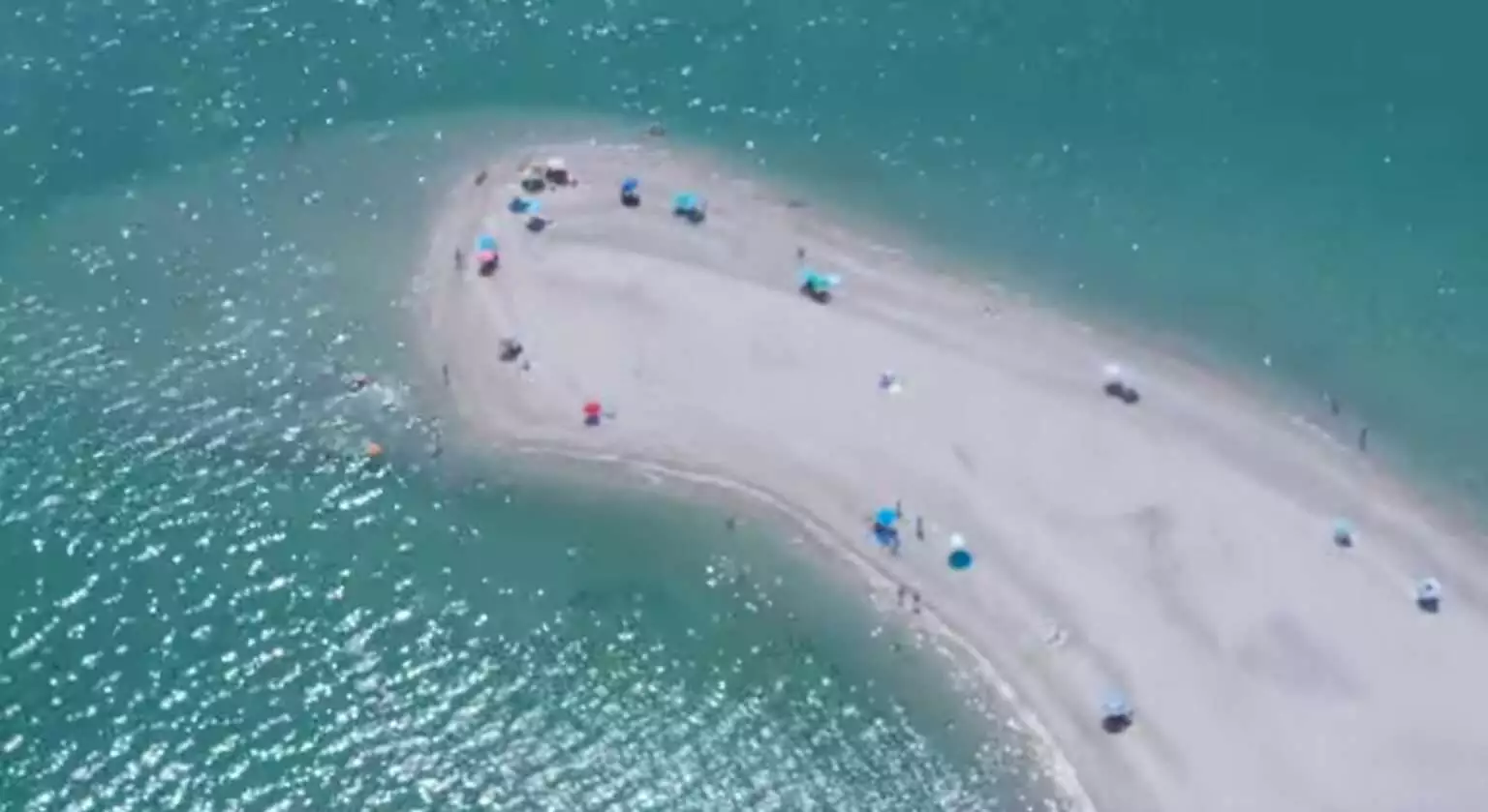 Χαλκιδική: Η παραλία με ιστορία αιώνων που μαγεύει ντόπιους και τουρίστες (Video drone)