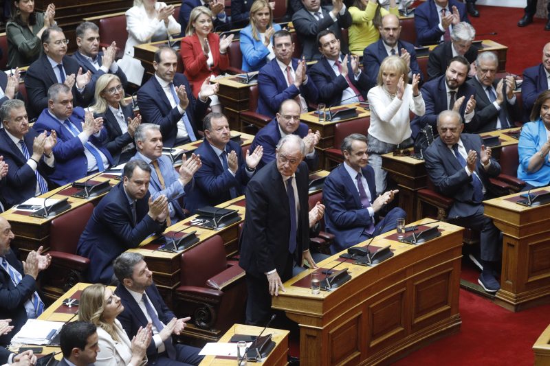 Με 270 «ναι» παραμένει πρόεδρος της Βουλής ο Τασούλας (ΦΩΤΟ)