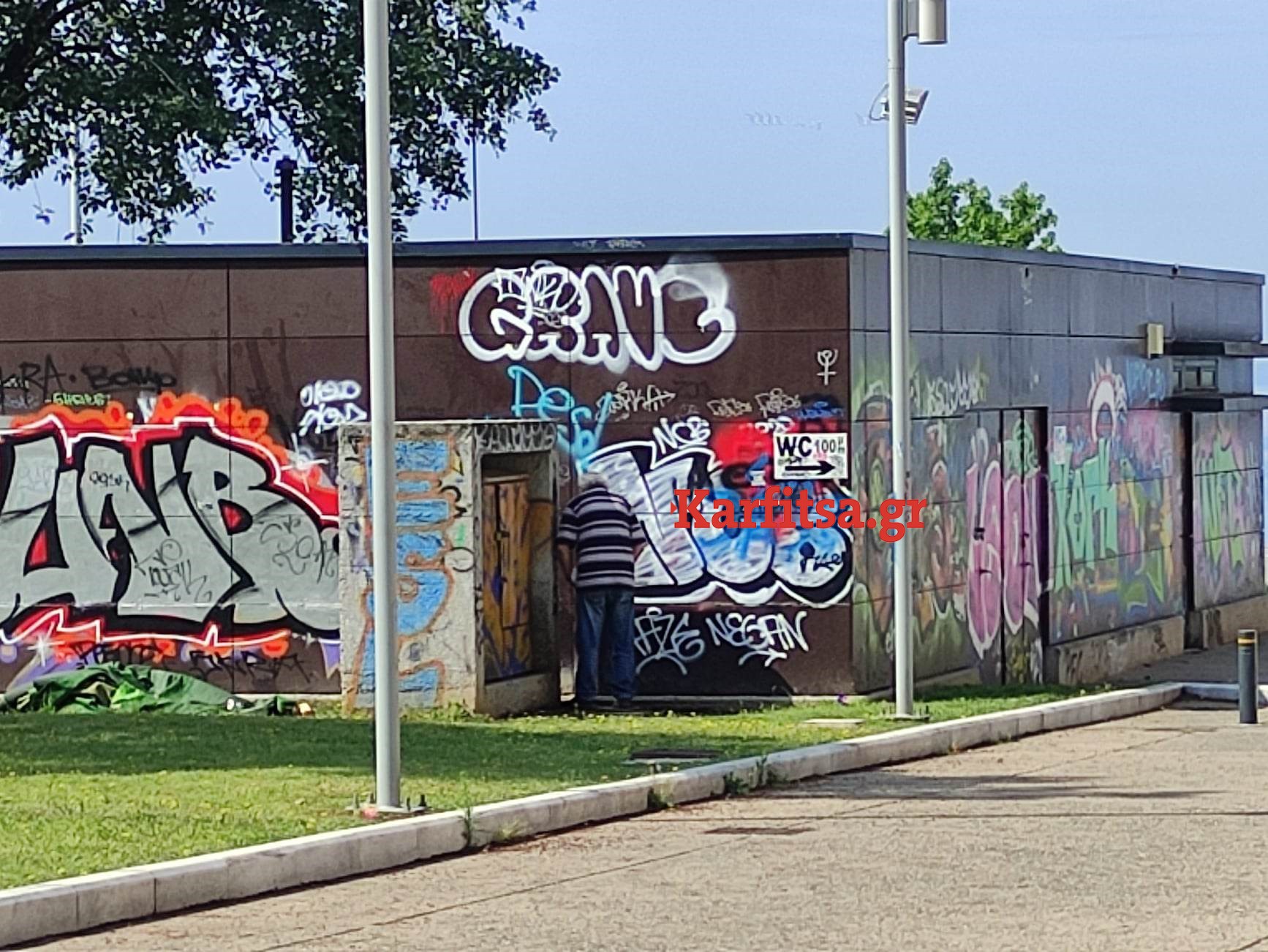 Θεσσαλονίκη: Κυνήγι χαμένου… θησαυρού η αναζήτηση δημόσιας τουαλέτας ακόμη και στα πιο τουριστικά σημεία (ΦΩΤΟ)