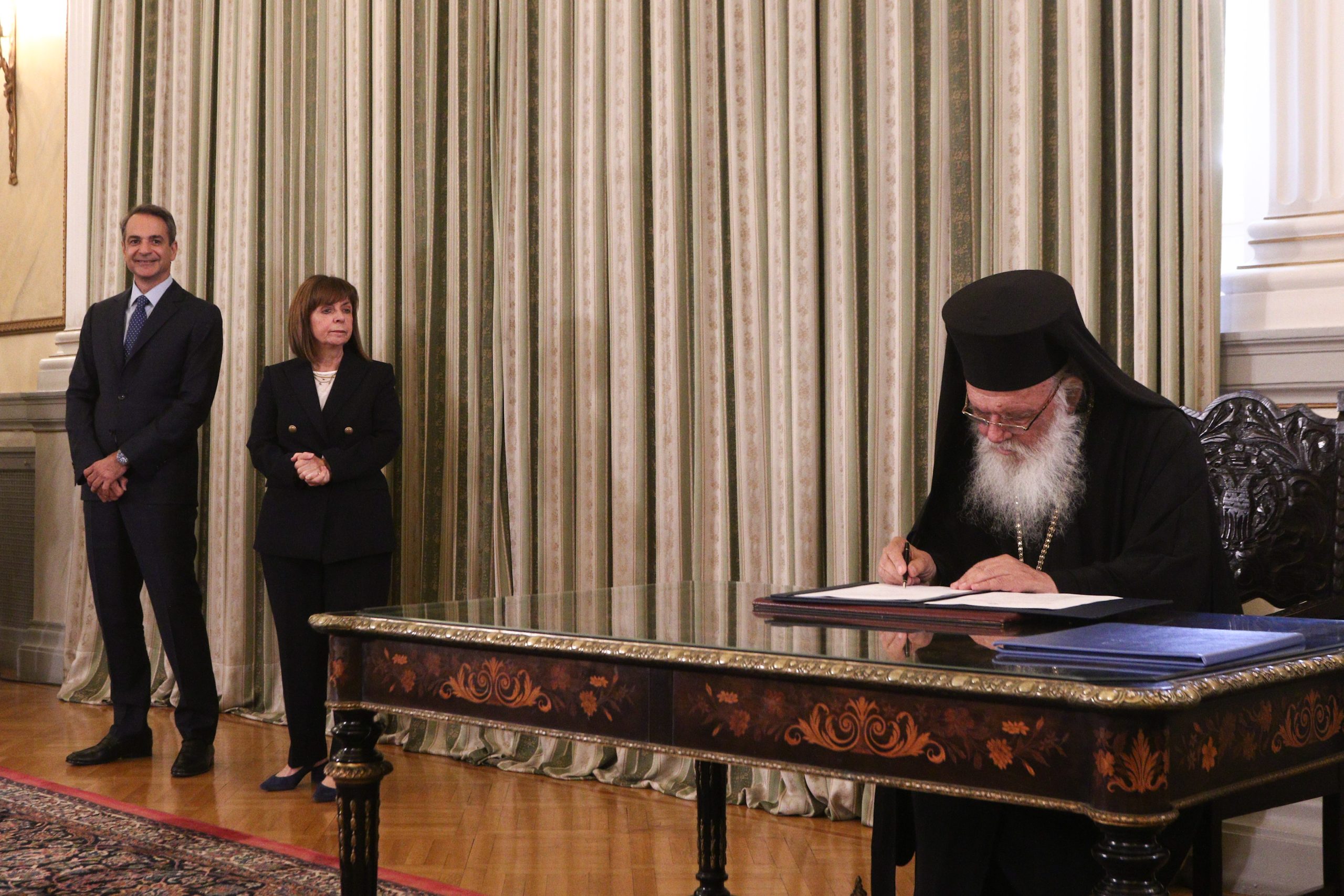 Ο Οικουμενικός Πατριάρχης συνεχάρη τον Κυριάκο Μητσοτάκη